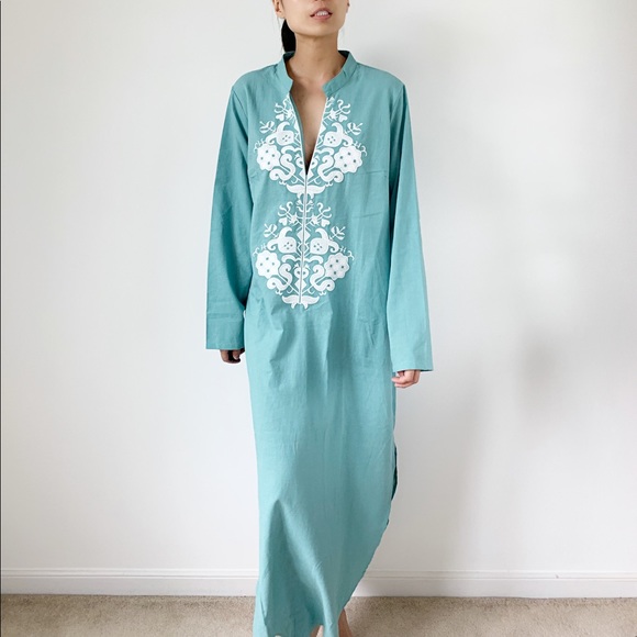 EMBROIDERED RESORT MAXI DRESS - Picture 8 of 8